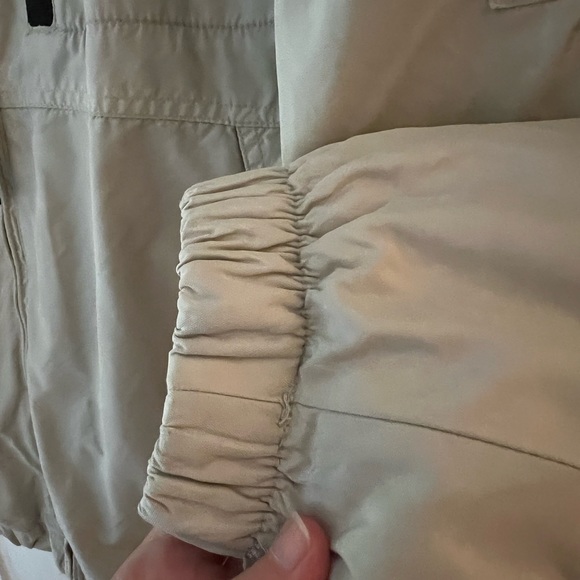 Boy’s Old Navy jacket, beige with black fleece interior - Picture 4 of 16
